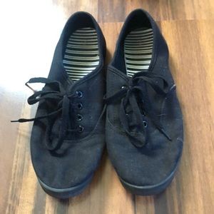 Black shoes